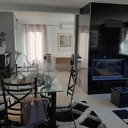 Villa Très Belle Piscine Jacuzzi Grande Propriété 10 Pers *