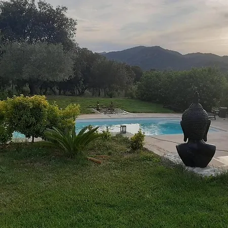 Très Belle Piscine Jacuzzi Grande Propriété 10 Pers