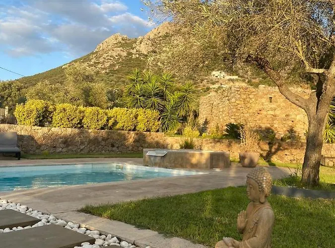 Tres Belle Piscine Jacuzzi Grande Propriete 10 Pers Belgodère