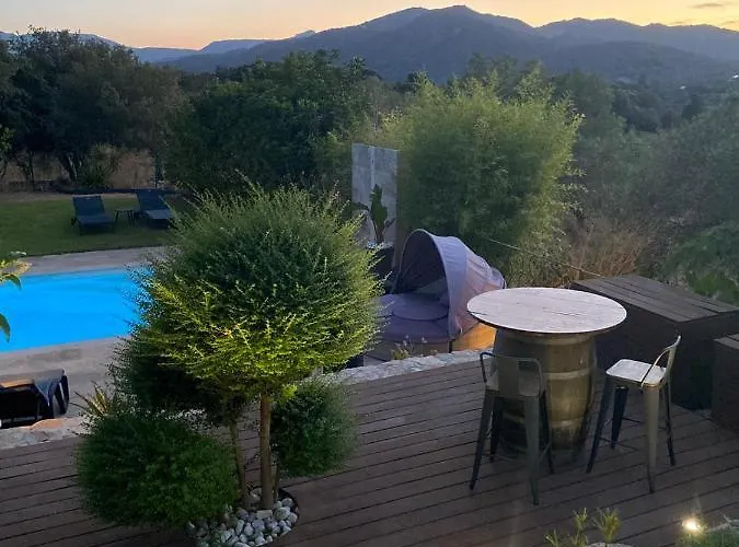 Tres Belle Piscine Jacuzzi Grande Propriete 10 Pers